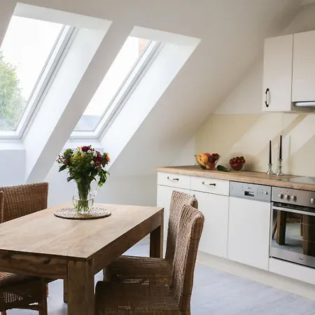 Appartement Gutshaus 6 *